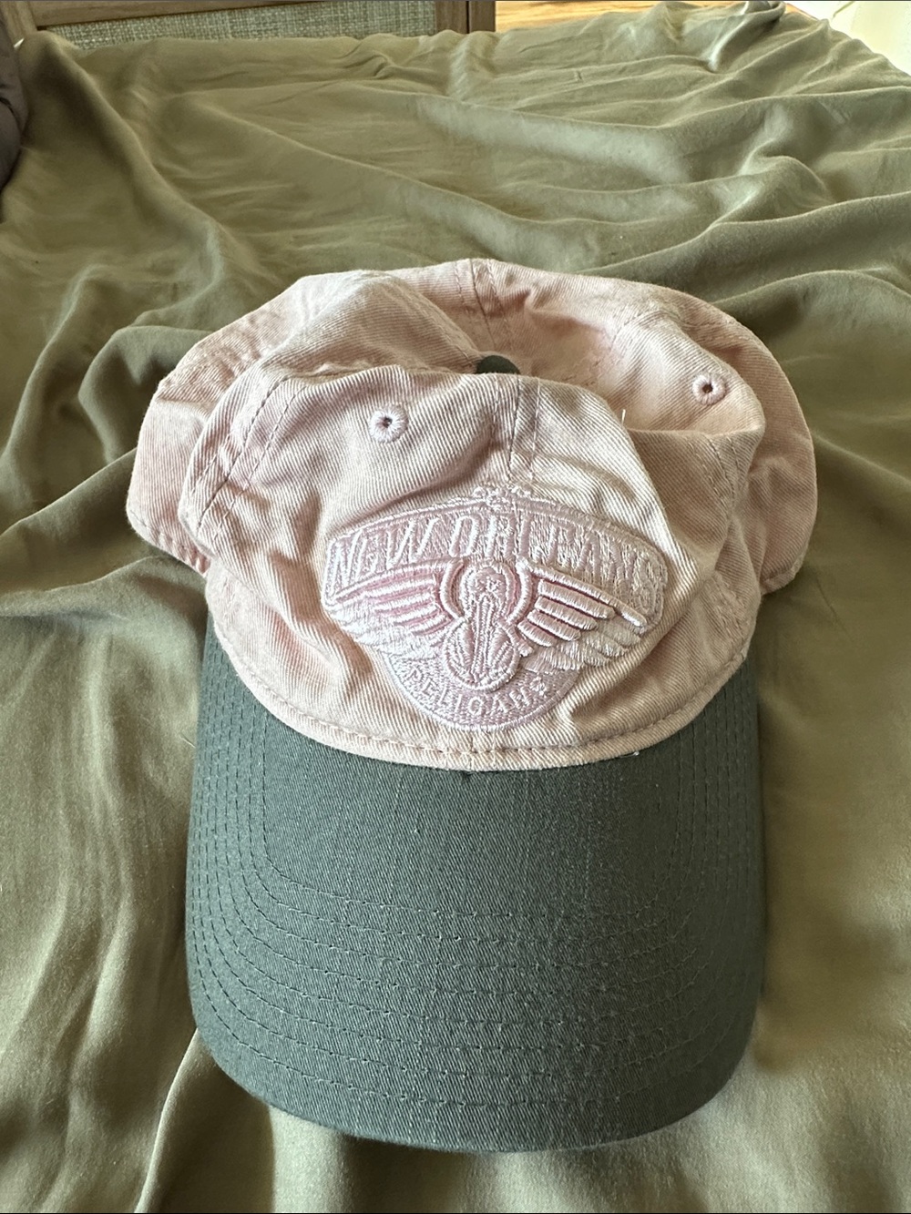 Adidas Pelicans Two-Tone Pink Crown grey Brim Baseball Cap